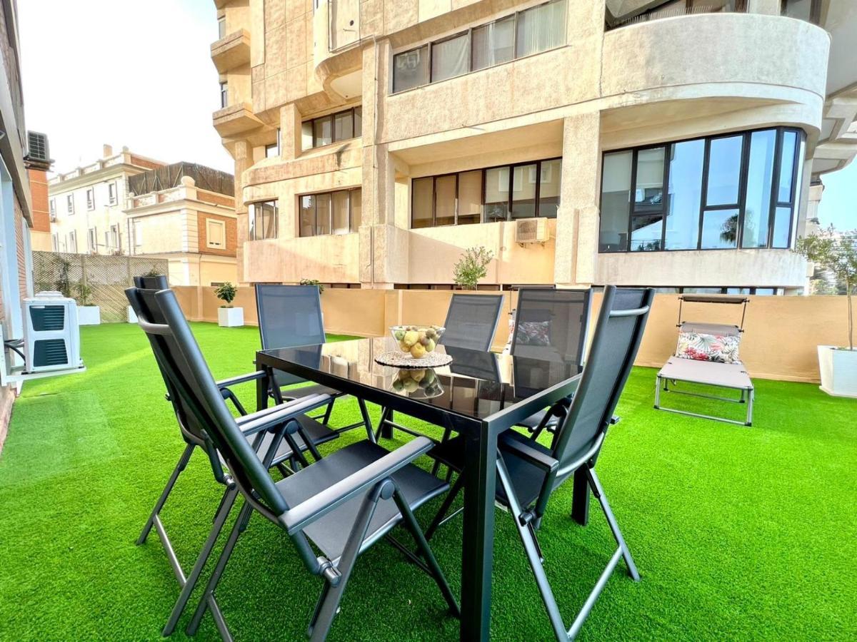 Malagueta Beach I & Private Terrace By Ele Apartments Malaga Exterior photo